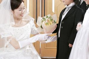 婚約指輪もネット購入できる時代に
